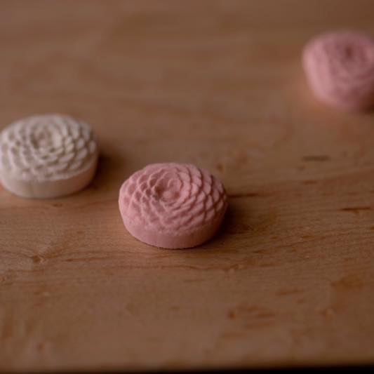 雪輪　干菓子押し型 鍵善の干菓子 – 鍵善良房オンラインショップ